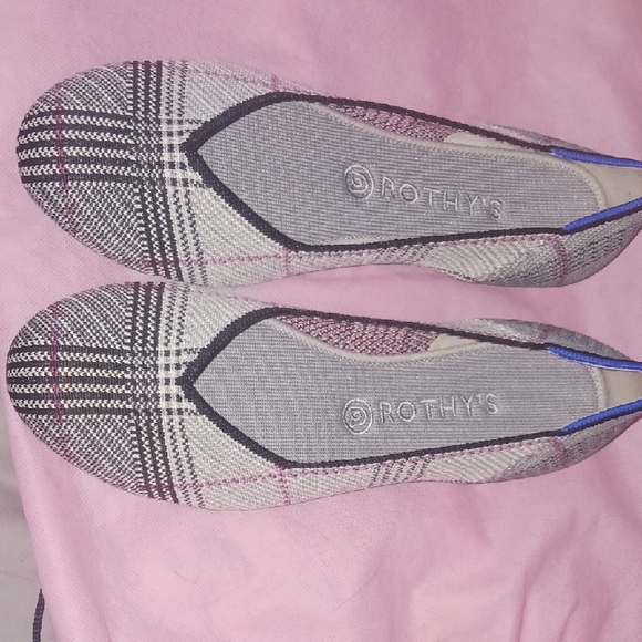 Rothy's Black and Gray Flats for Effortless Style - Picture 1 of 7